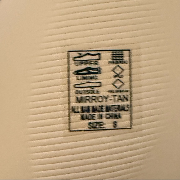 Elegant Tan Platform Mules - Picture 9 of 10